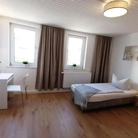 Haus Morgentau Mit Garten In Zentraler Lage