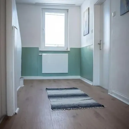 Haus Morgentau Mit Garten In Zentraler Lage