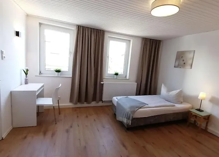 Haus Morgentau Mit Garten In Zentraler Lage